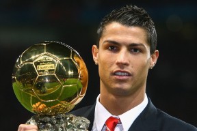 开云体育APP下载-德甲争冠战焦点战，当悬念被爵士终结，上海队听见了命运的敲门声