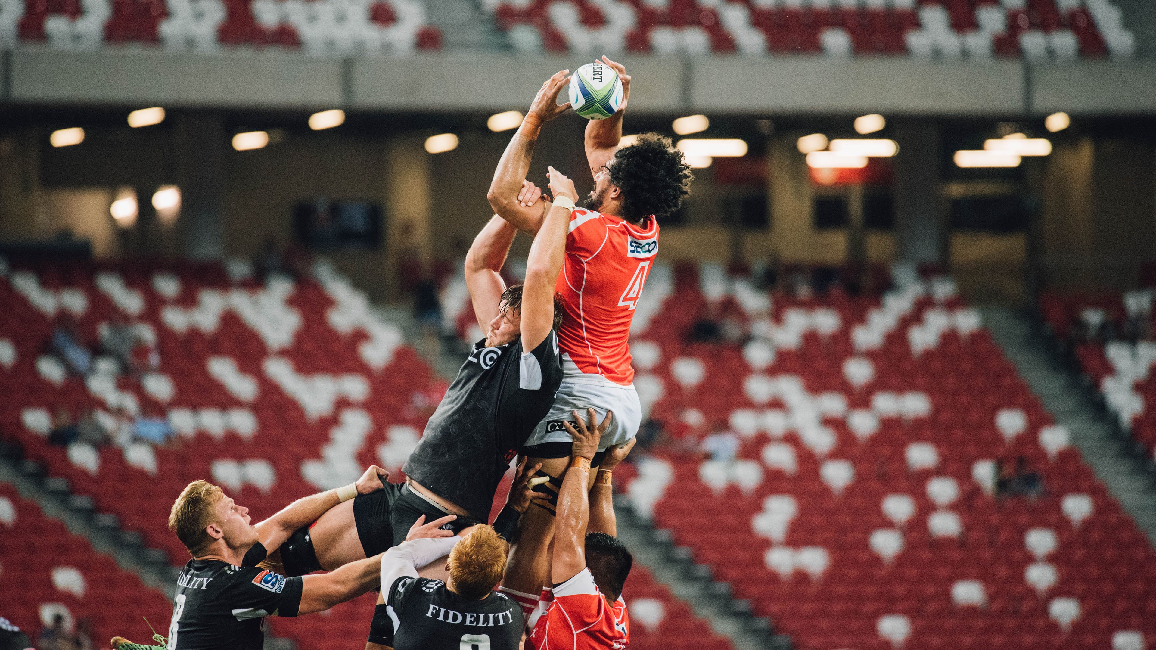 英格拉姆赛后评分拉满，北京队轻取上海队展现团队篮球魅力