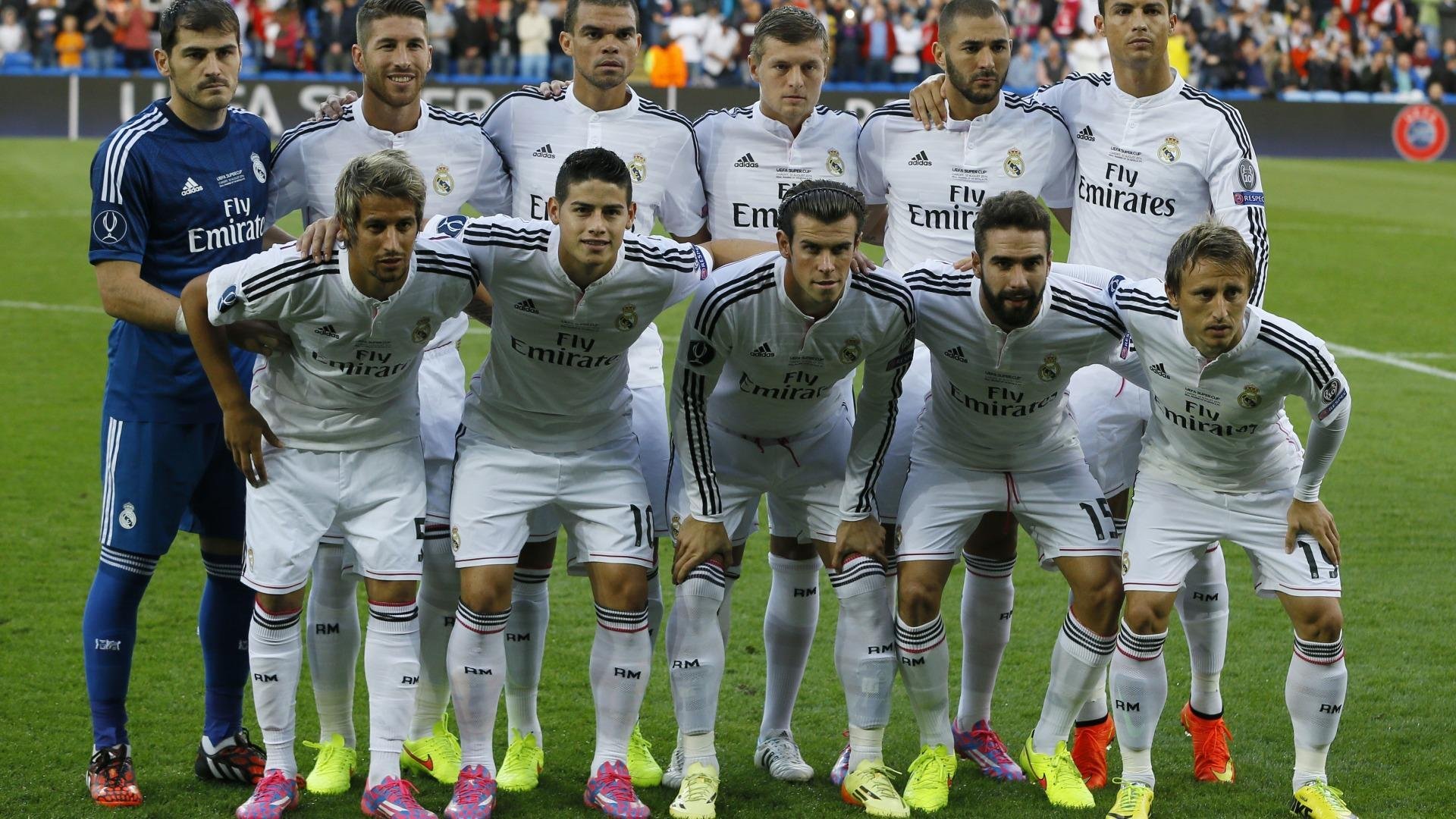 巴雷拉一锤定音,荷兰铁卫提前终结悬念,AC米兰的欧冠之夜与战术革命